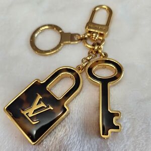 Louis Vuitton Porte Cles Confidence Bag Charm Key Ring